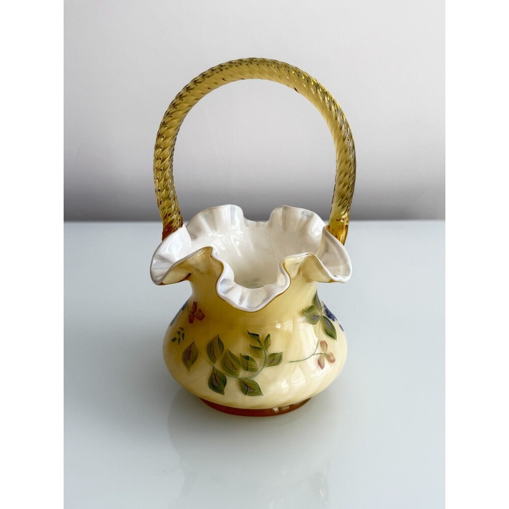 SIGNED VTG Fenton Family Signature Series Mountain Berry  Basket Signed